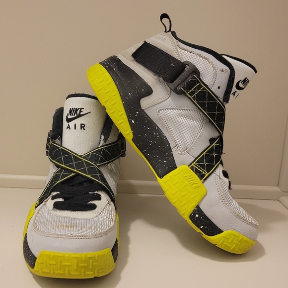 Nike Air Raid Basketball Sneakers Gray/Green/Black - Picture 1 of 7
